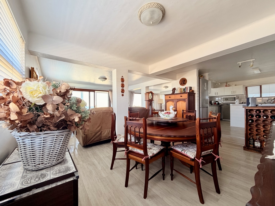 4 Bedroom Property for Sale in Onrus Western Cape